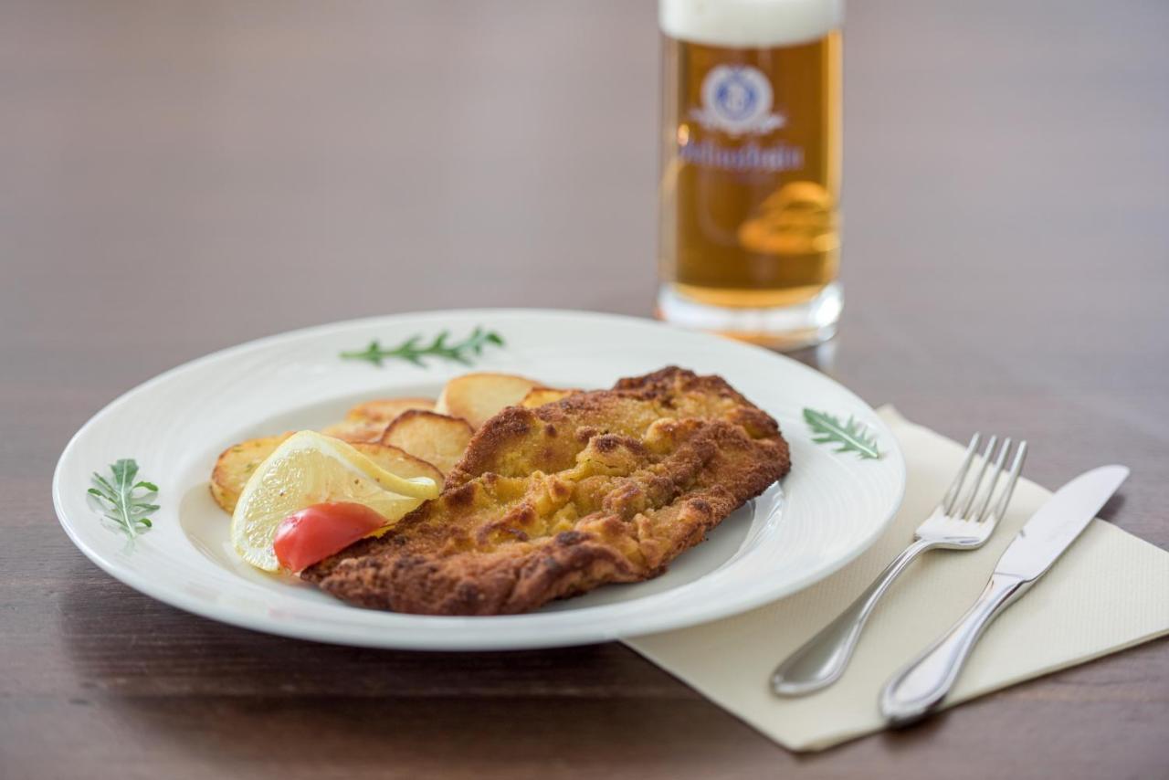 Hotel & Brauerei-Gasthof Neuwirt Нойбург ан дер Донау Екстериор снимка