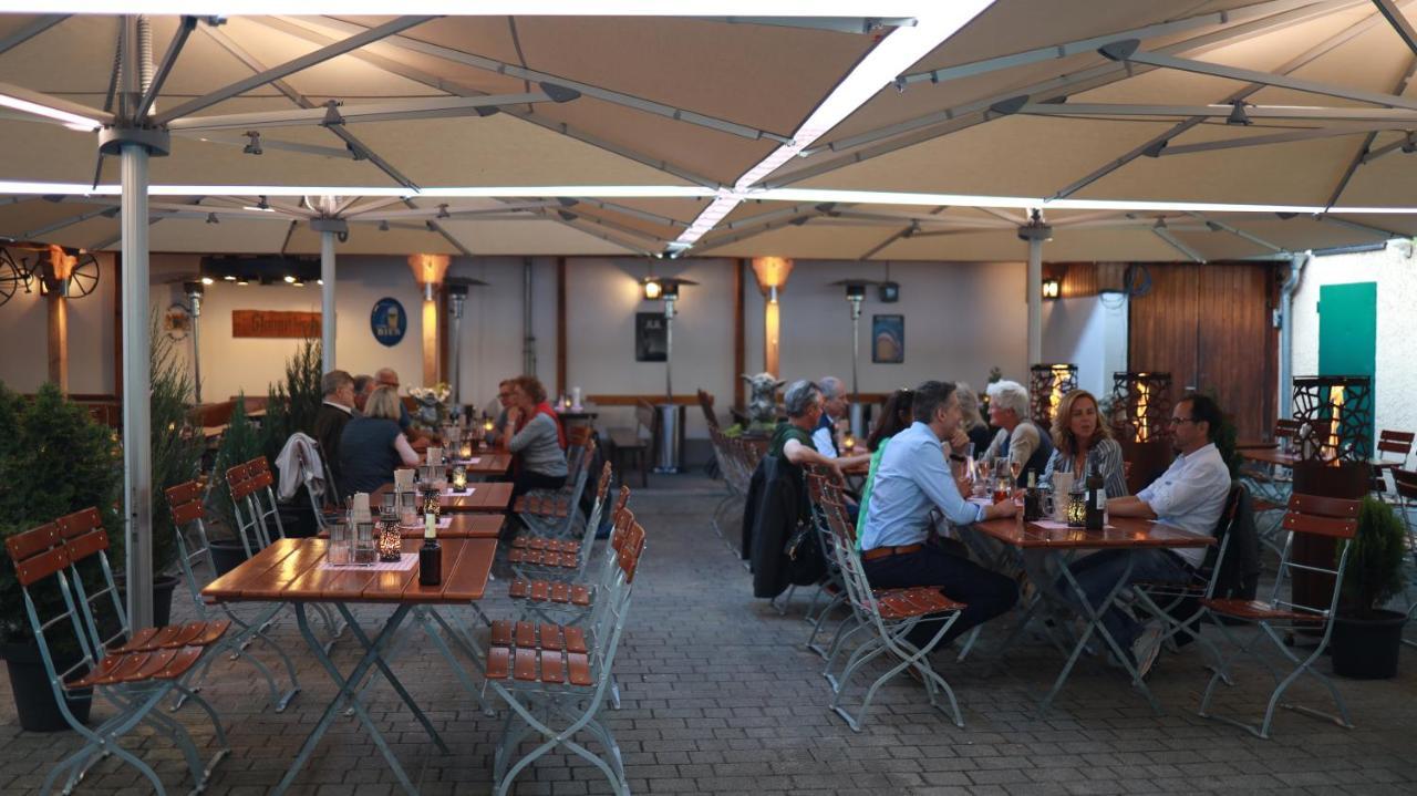 Hotel & Brauerei-Gasthof Neuwirt Нойбург ан дер Донау Екстериор снимка