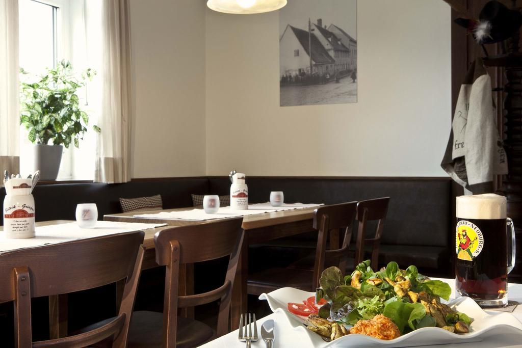 Hotel & Brauerei-Gasthof Neuwirt Нойбург ан дер Донау Екстериор снимка