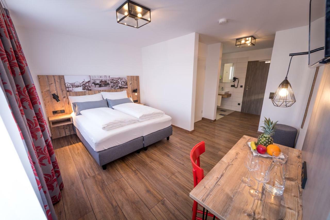 Hotel & Brauerei-Gasthof Neuwirt Нойбург ан дер Донау Екстериор снимка